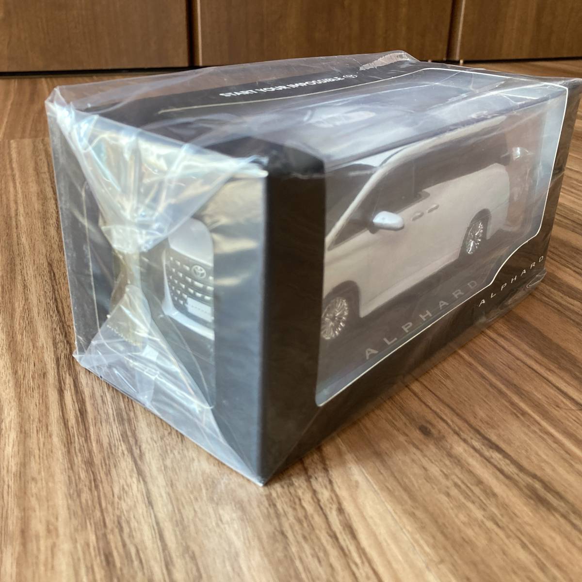 限定！40系　新型アルファード　1/30スケール　ミニカー　カラーサンプル　新品