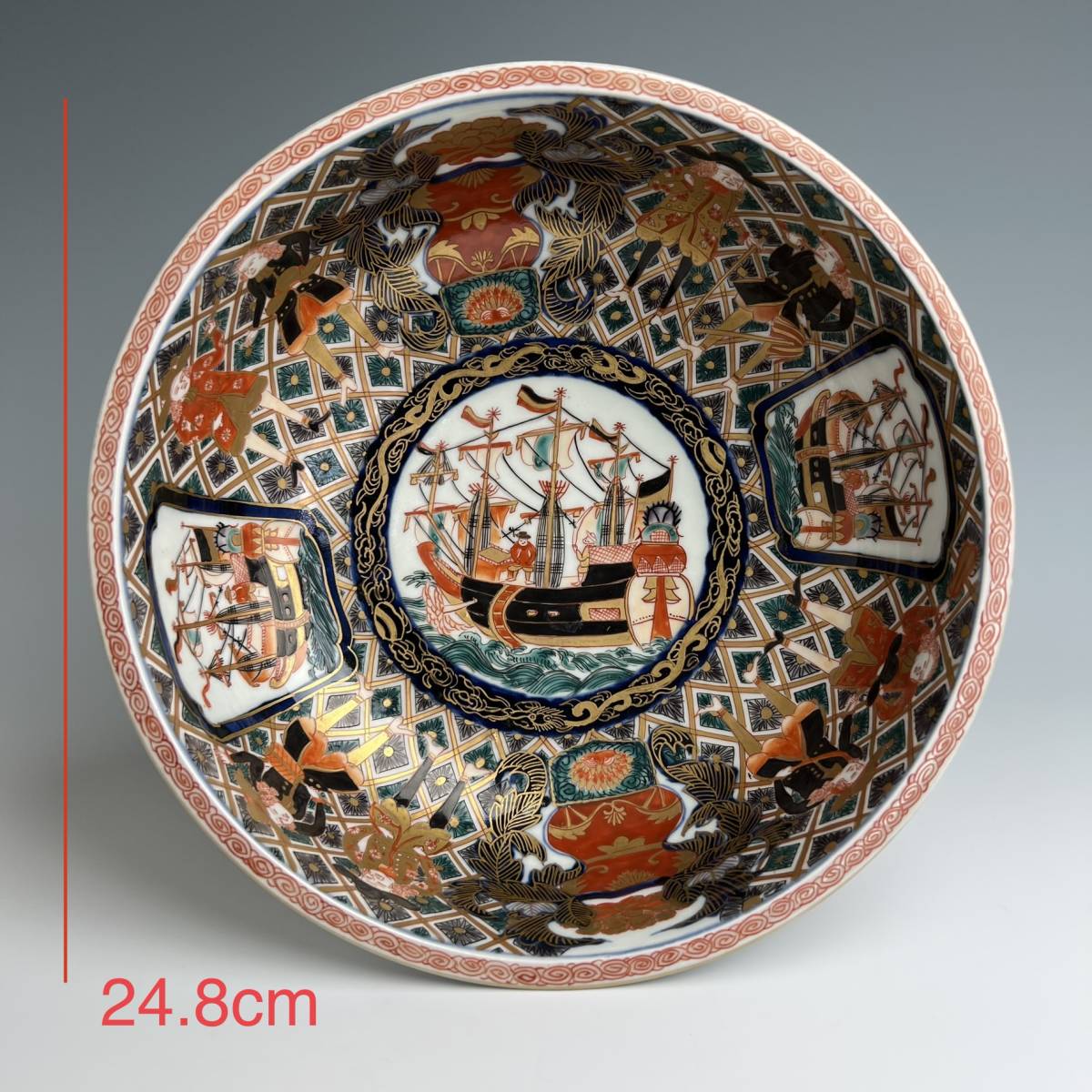 伊万里色絵五艘船文鉢ニ組。