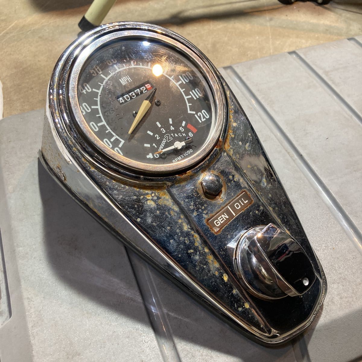 74775-11Cハーレー純正 ハーレー H-D 純正 タコメーター tachometer