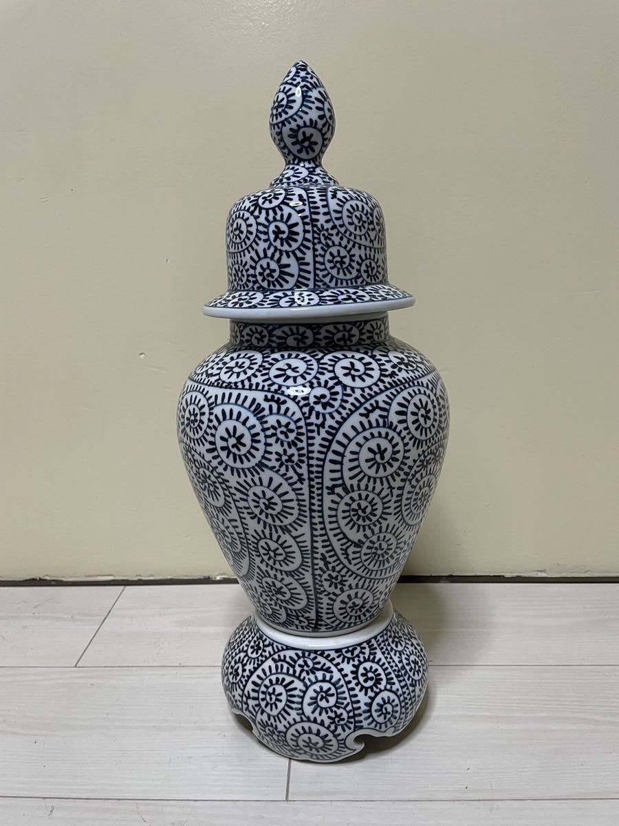 美品 有田焼 伊万里焼 染付 蛸唐草文様 大壺 飾り壺 花瓶 総手描き 33cm 有田焼 染付 唐草壺 古泉窯 高さ約49cm沈香壺 小壷 美