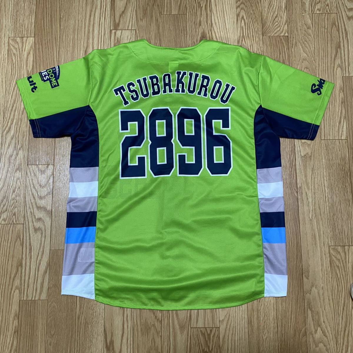 優勝ワッペン ヤクルトスワローズ オスナ ユニフォーム つば九郎 すべての商品 | 東京ヤクルトスワローズ オフィシャルネットショップ 優勝ワッペン  ヤクルトスワローズ オスナ ユニフォーム つば九郎 【新品】ヤクルトスワローズ　つば九郎　2021年　優勝ワッペン付ユニフォーム