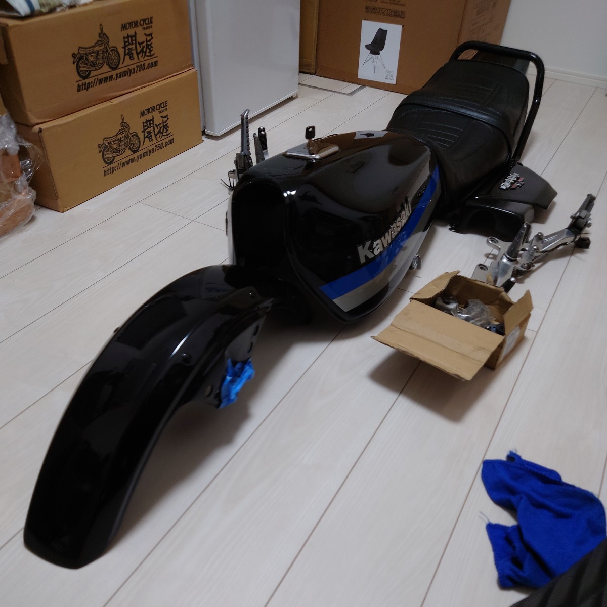 ゼファー400ドレミFX外装セット＆BEETバックステップ（検 CBX400F