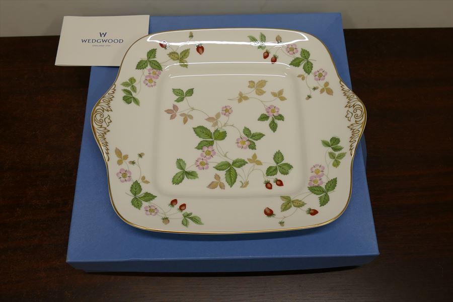 Wedgwood ウェッジウッド☆スクエアプレート☆耳付き 持ち手 角皿 