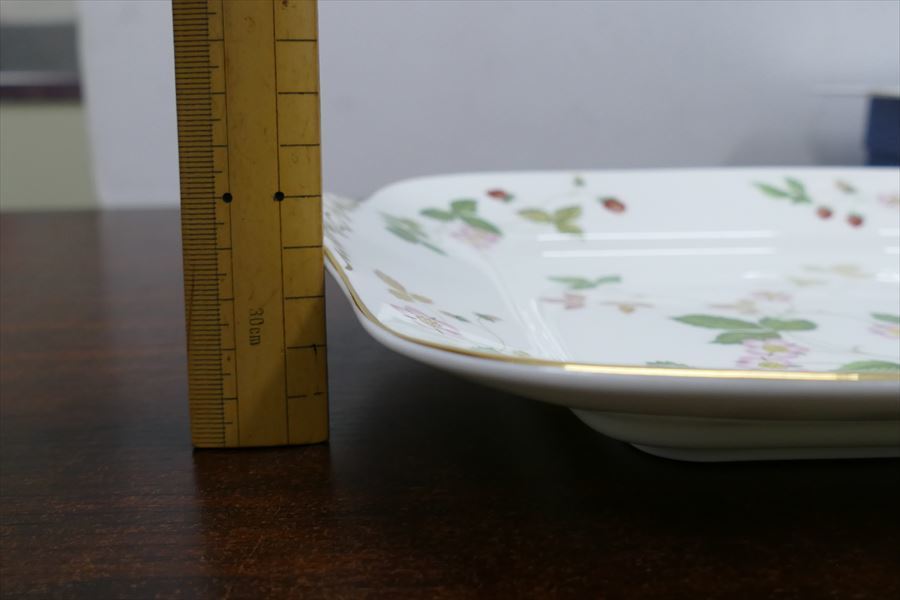Wedgwood ウェッジウッド☆スクエアプレート☆耳付き 持ち手 角皿 