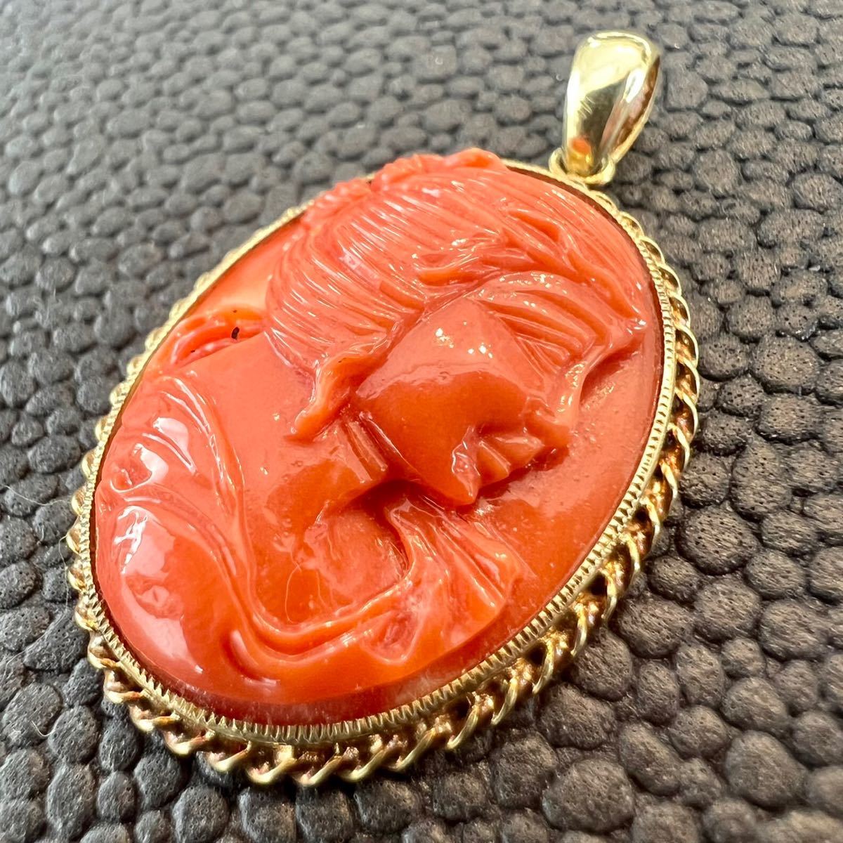 K18 カメオ ブローチ＆ペンダントトップ 2Way 18金枠 彫刻 7g 18金枠