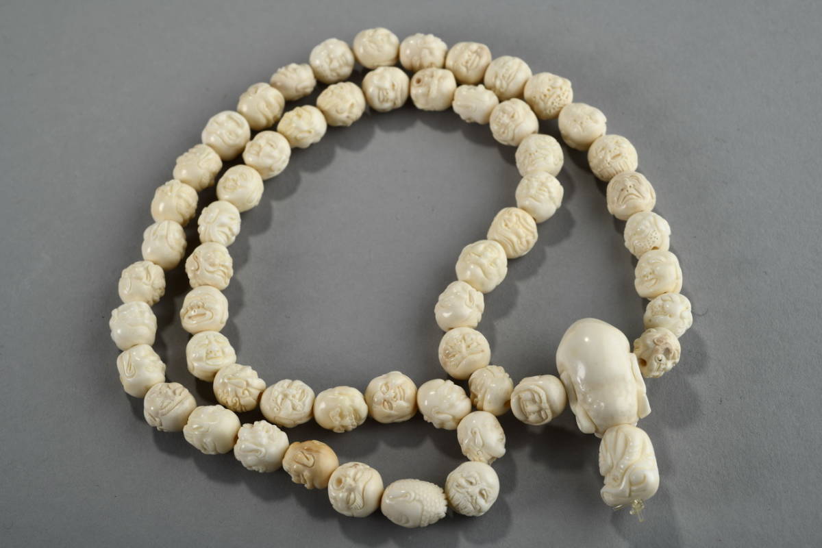 ◇明神◇極上珍品・時代物 特殊白材芯料保証 羅漢紋佛珠 珍材和彫 極細 
