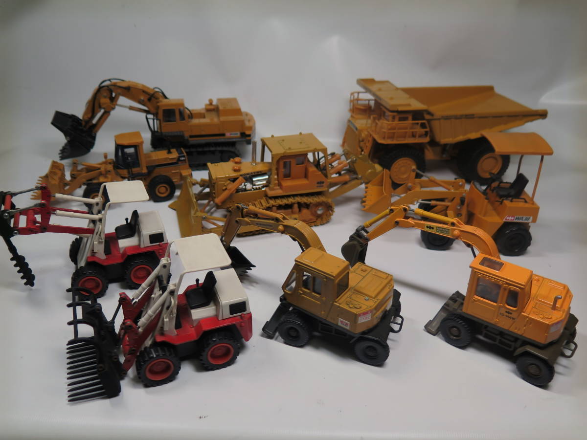 【100%新品，お得】 KOMATSU/コマツ ヨネザワ製 ダンプ/ブルトーザー/タイヤショベル/作業車等 ９台 格安 ミニカー 自動車 おもちゃ(建設車両、作業車)｜売買されたオークション情報、yahooの商品情報をアーカイブ 建設車両、作業車