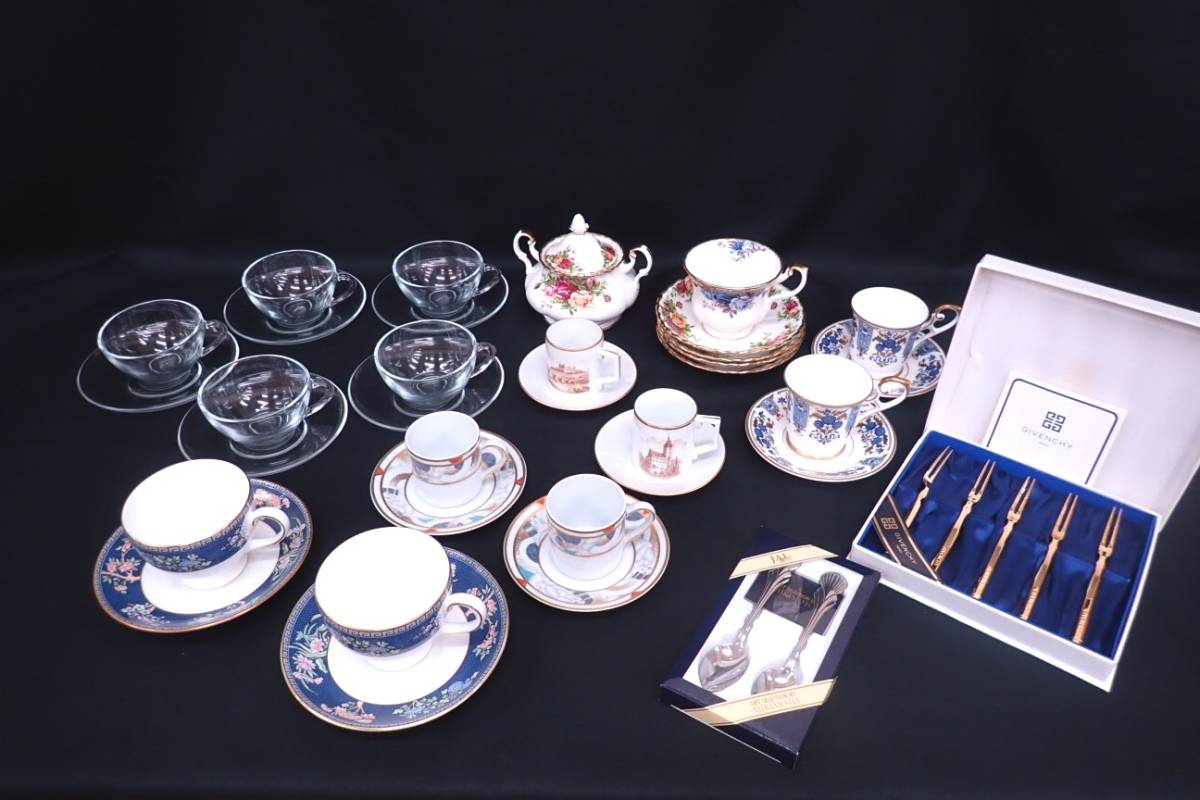 ブランド食器 ウェッジウッド カップ＆ソーサー ロイヤルアルバート シュガーポット ヘキスト ジバンシー デザートフォーク 他 G07023K