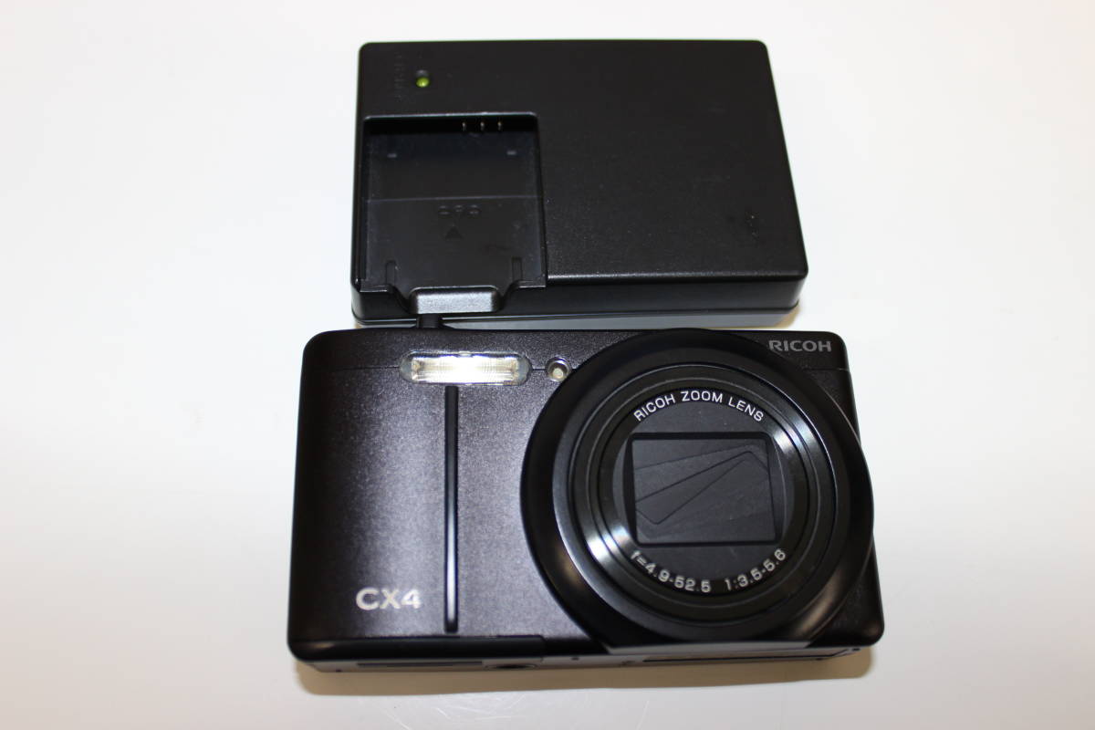 ○【Ricoh CX4】リコー コンパクトカメラ ブラックボディ 充電器付き 
