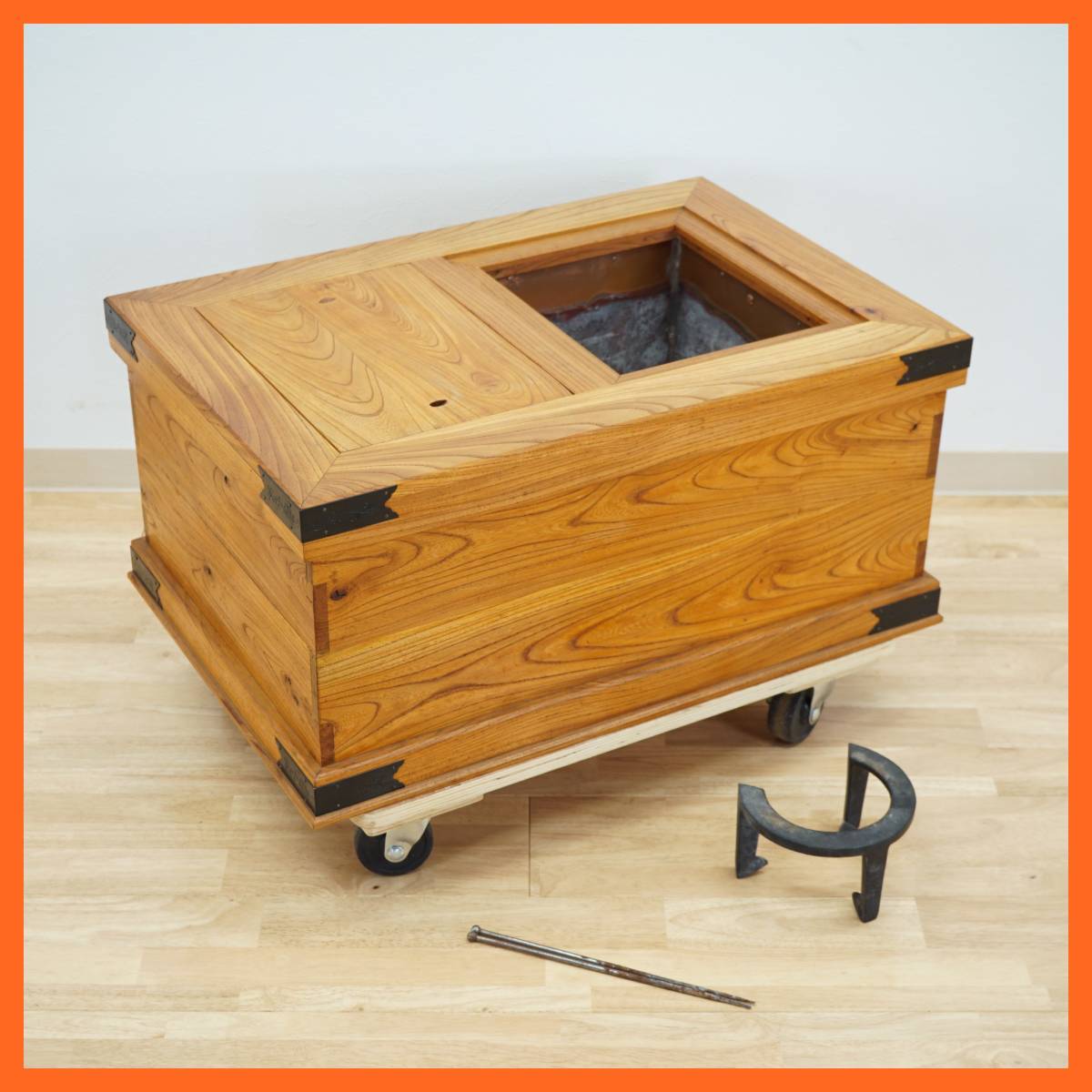 前ダ:【欅】長火鉢 約69×47㎝ 高さ約32㎝ 天然木 ケヤキ材 飾り金具