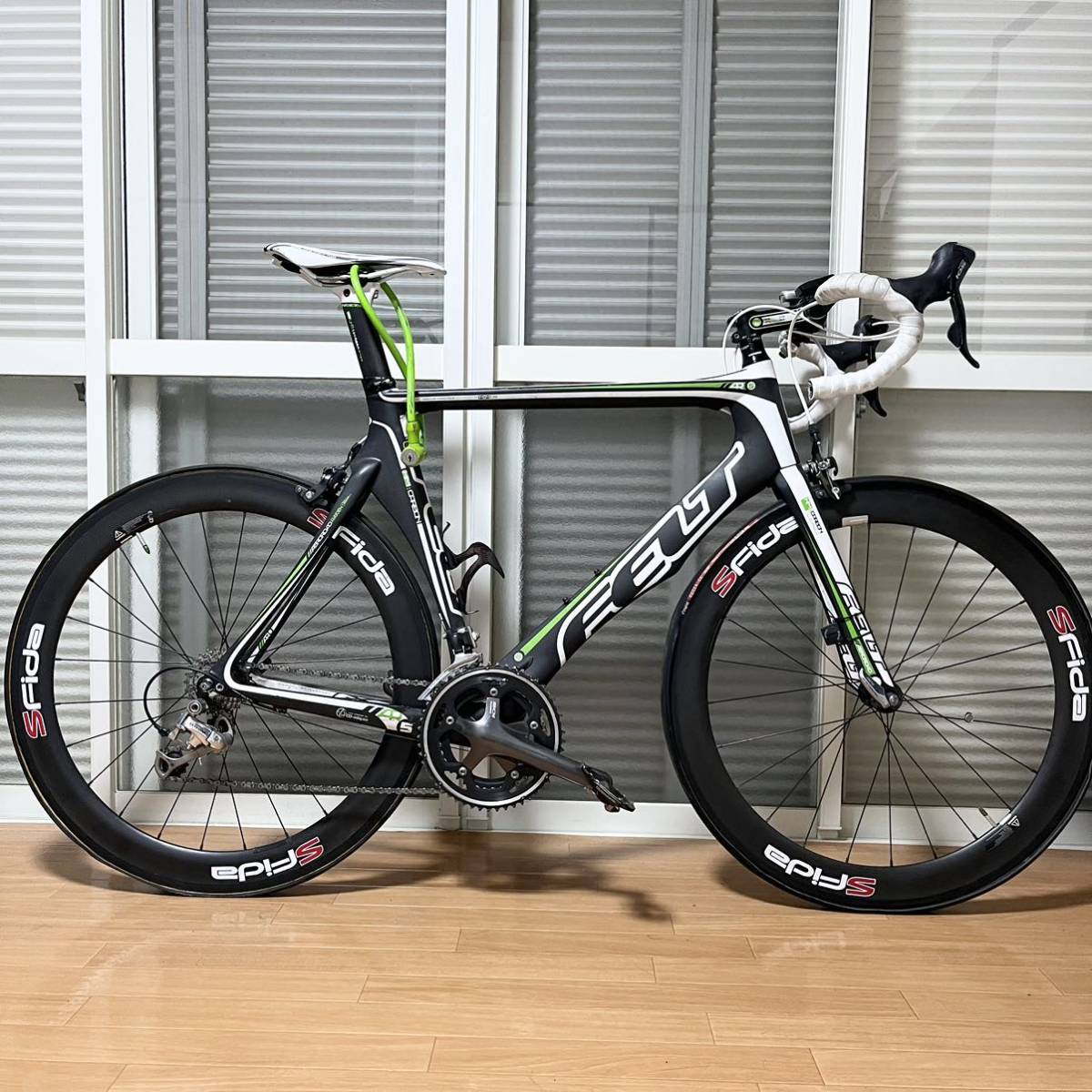 FELT ロードバイク AR5 カーボンフレーム (ホイール SFida) shimano