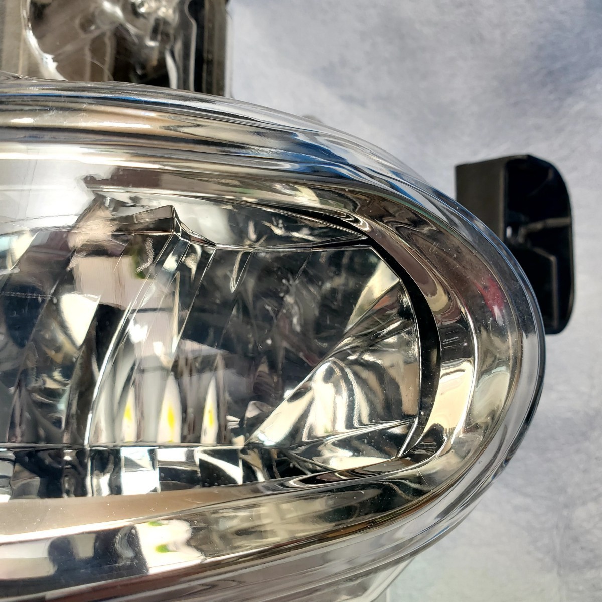 プリウス PHV ZVW52 右側フォグランプ 右側フォグ LEDフォグランプ 
