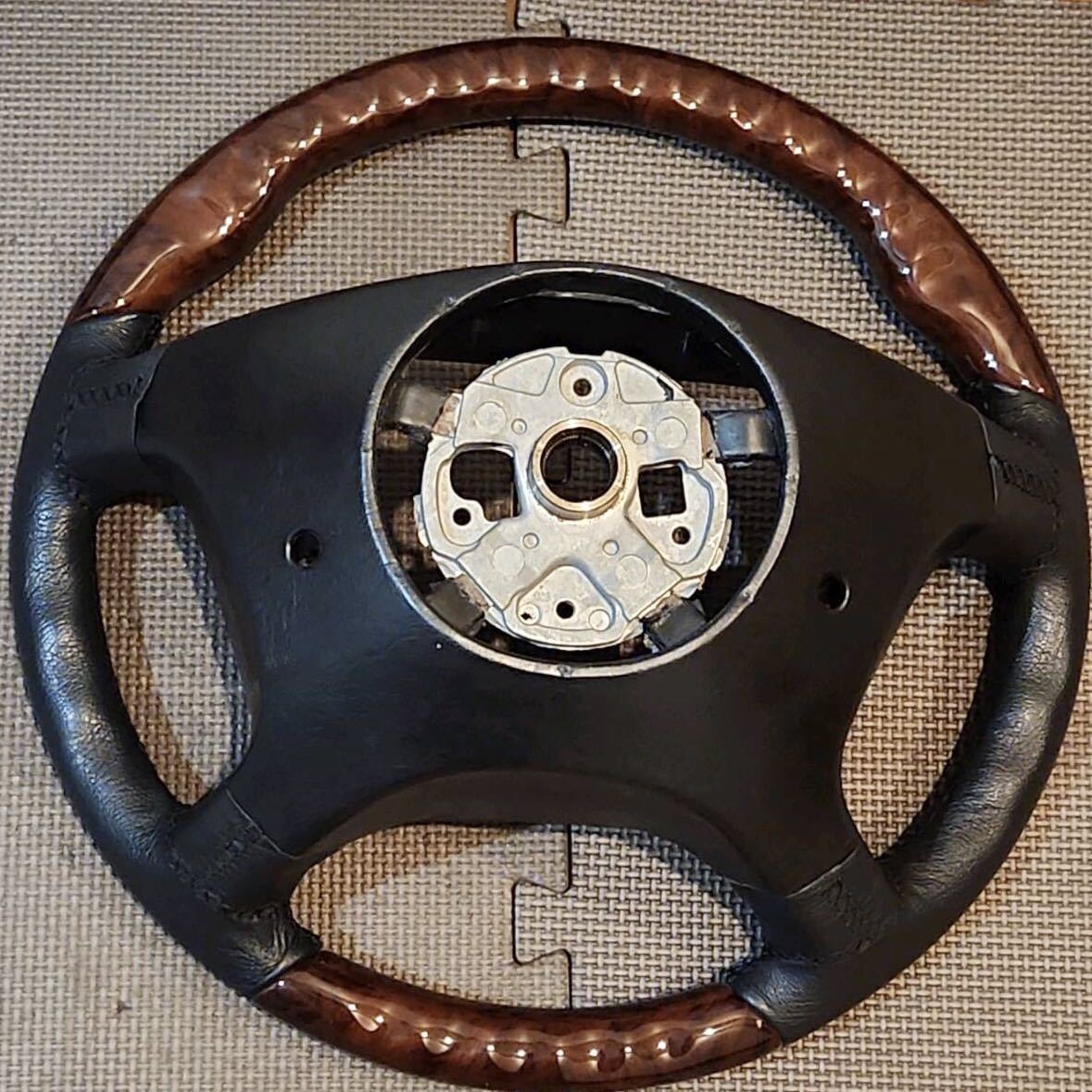 メルセデスベンツW107W126 ウォールナット&レザーコンビ ステアリング