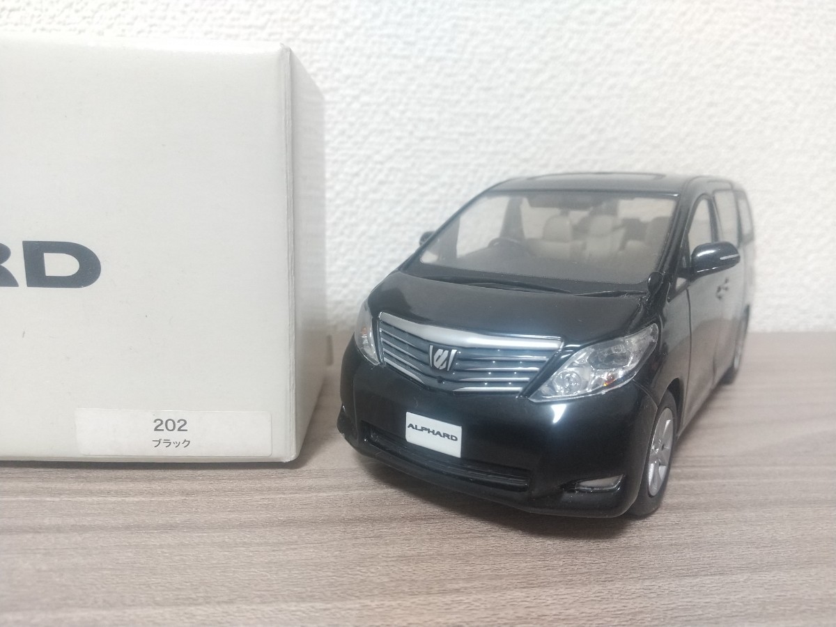 トヨタ　アルファード　カラーサンプル　ミニカー　20系前期　202ブラック 1/30 トヨタ アルファード 20前期型 カラーサンプルミニカー ブラック