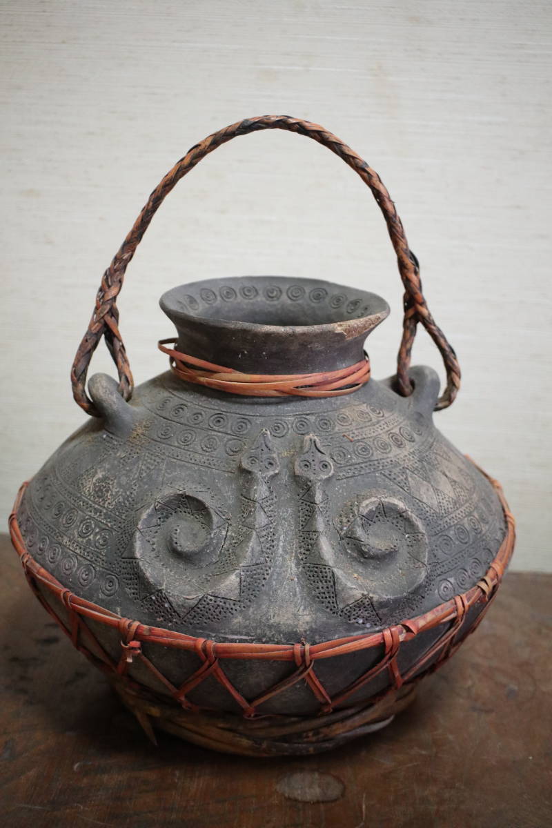 伝400年前 台湾パイワン族 古陶器 壺 時代物 骨董品 花器 大変希少！！台湾先住民族・高砂族・パイワン族民【古い陶壷（djilung