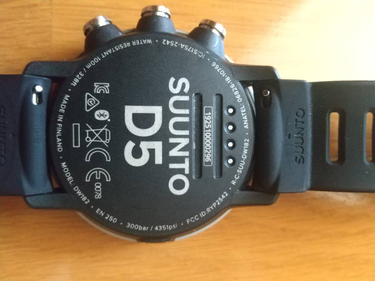 SUUNTO スント D5 ダイブコンピュータ mic21ダイビングショップダイブ 