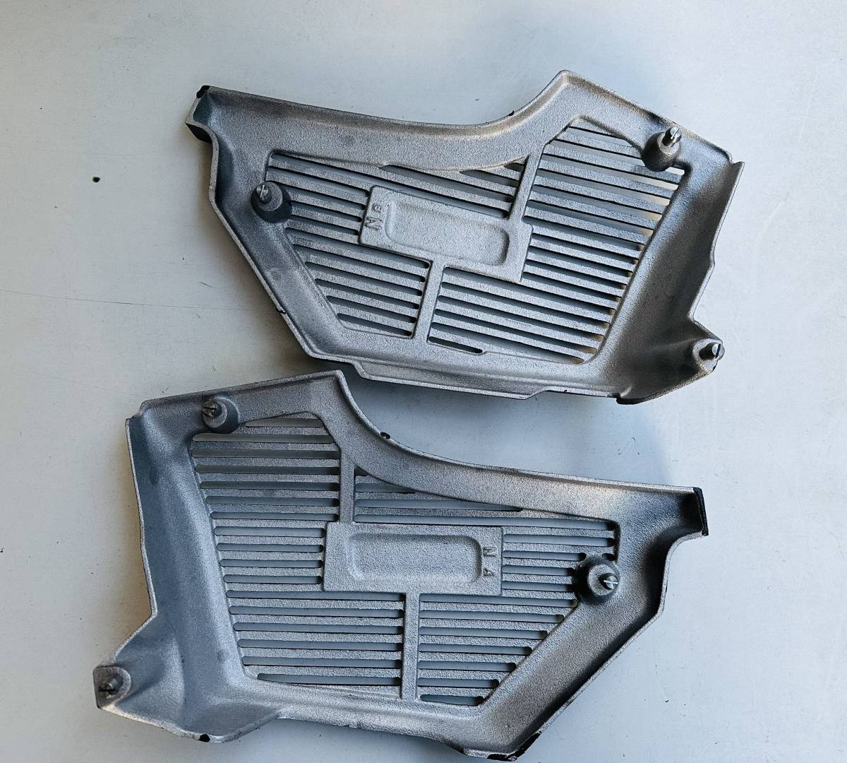 ホークIII用アルフィンカバー BEETビートCB250400NDスーパーホークバブ