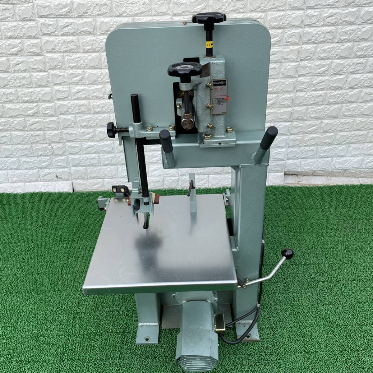 ジャンク品扱い/現状品】日立 バンドソー CB65F キャスター付き