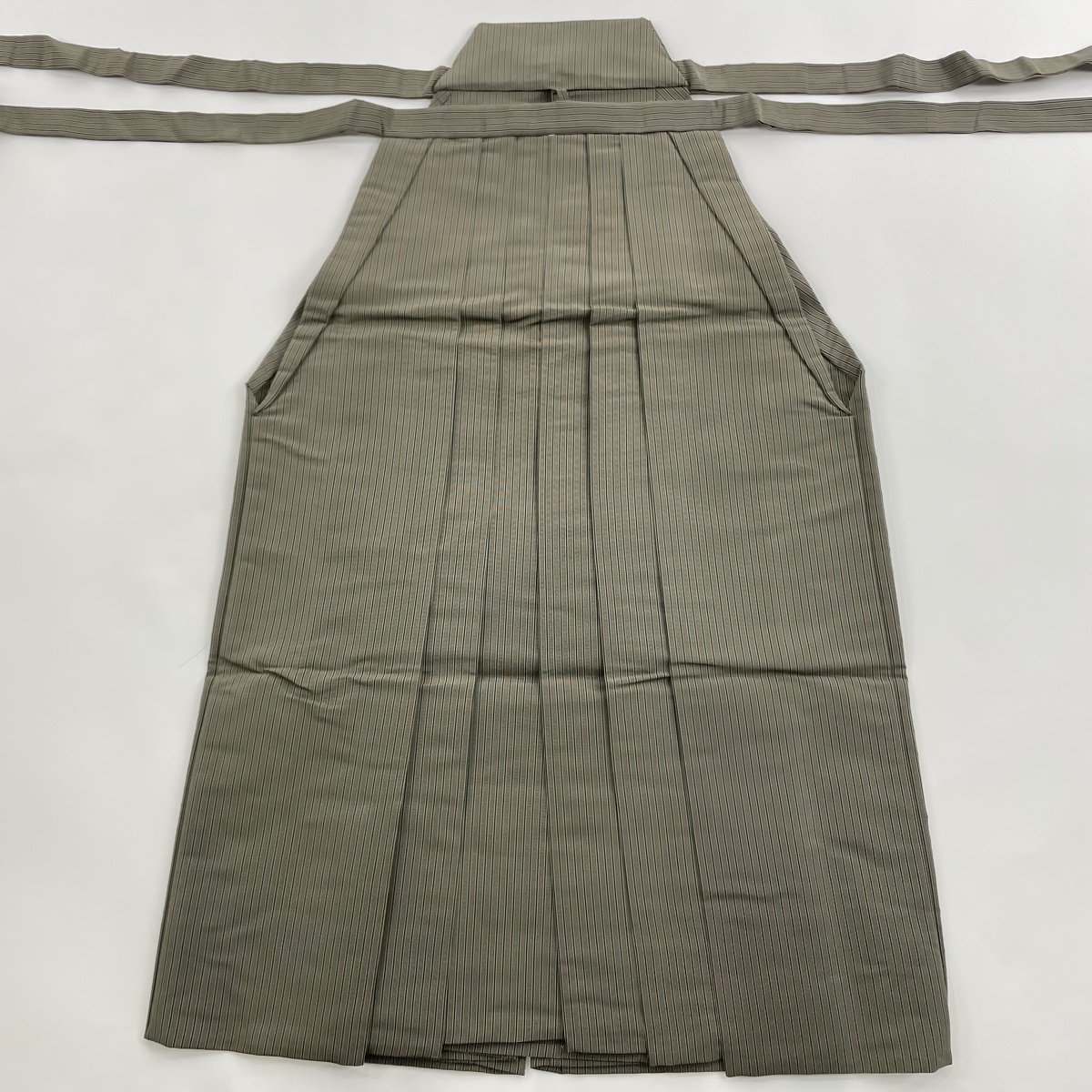 袴 美品 名品 馬乗り袴 縦縞 茶緑色 正絹 【中古】