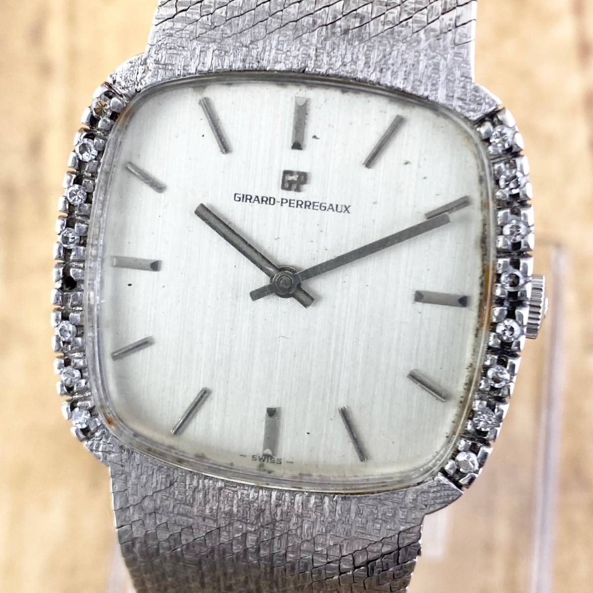 人気セール，新作登場 1円〜 GIRARD PERREGAUX ジラール ペルゴ 腕時計 メンズ 手巻き ダイヤベゼル シルバー文字盤 スクエア アンティーク 可動品(ジラール・ペルゴ)｜売買されたオークション情報、yahooの商品情報を ジラール・ペルゴ