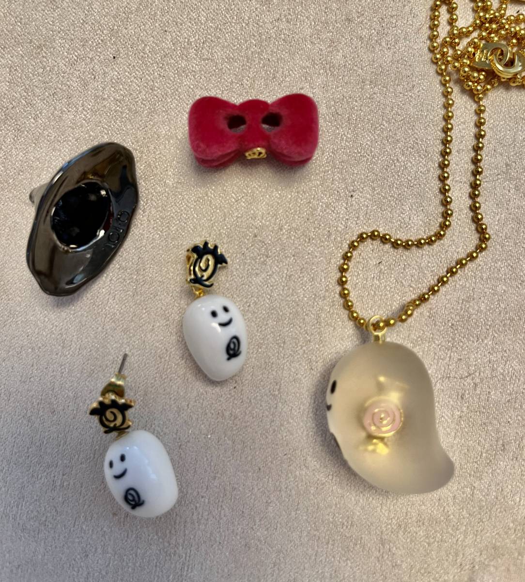 Q-pot おばけちゃん　ネックレス＆ピアス