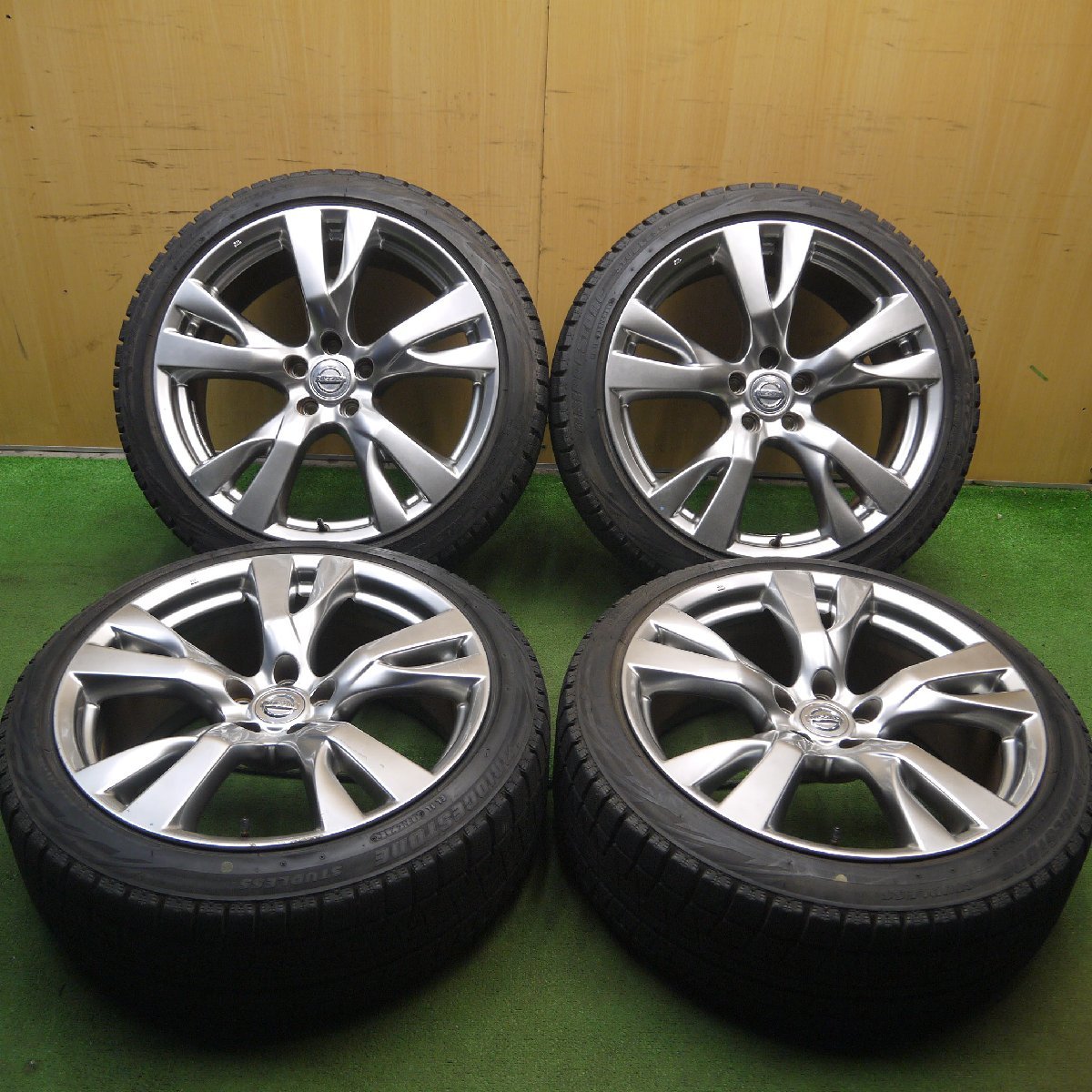 バリ溝！9.5分★日産 Y51 フーガ 純正 245/40R20 スタッドレス ブリヂストン ブリザック REVO GZ 20インチ PCD114.3/5H★