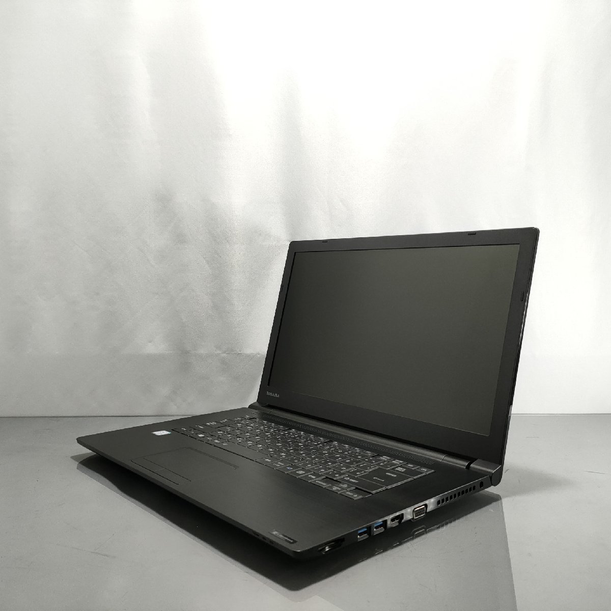 中古外装美品】Windows11Pro dynabook B65/DN 15.6 HD(1366x768