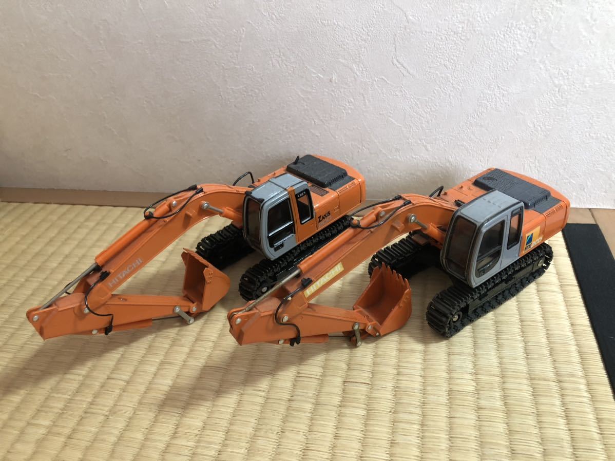 日立建機1/40 SCALE MODEL EX200 ZAXIS200（売り切り 1/40 Landy V 