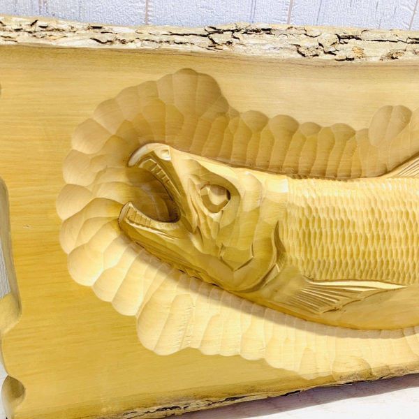 一枚板の鮭の木彫り　光司作品 U07094 木彫り 鮭 光司作 壁掛け 一枚板 オブジェ 木製 昭和レトロ