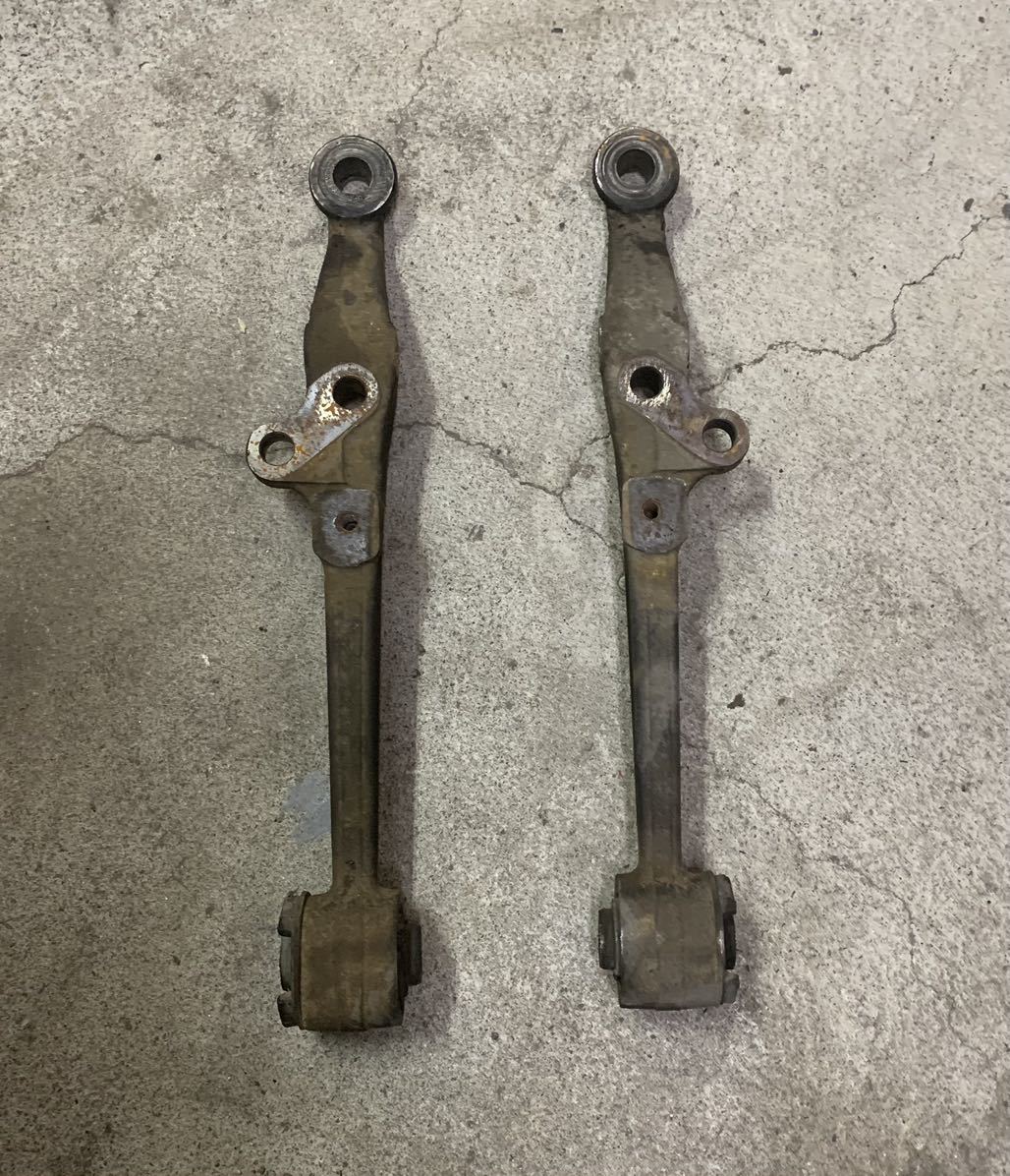 jzx100 ツアラーV 純正ロアアーム