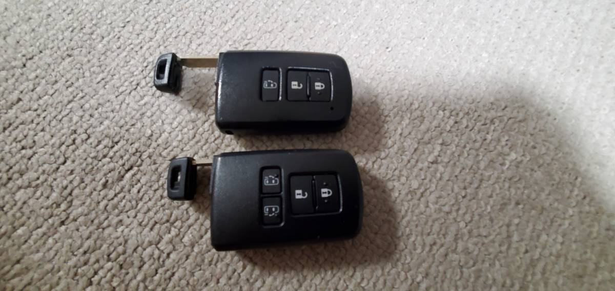 トヨタ純正 アルファード スマートキー (4つボタン) 4個 送料込み 
