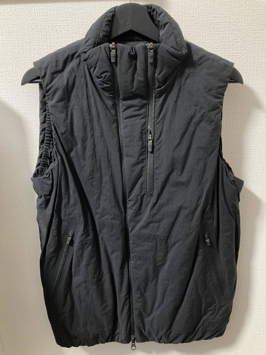 DESCENTE ALLTERRAIN チタニウムサーモインシュレーテッドベスト BLACK
