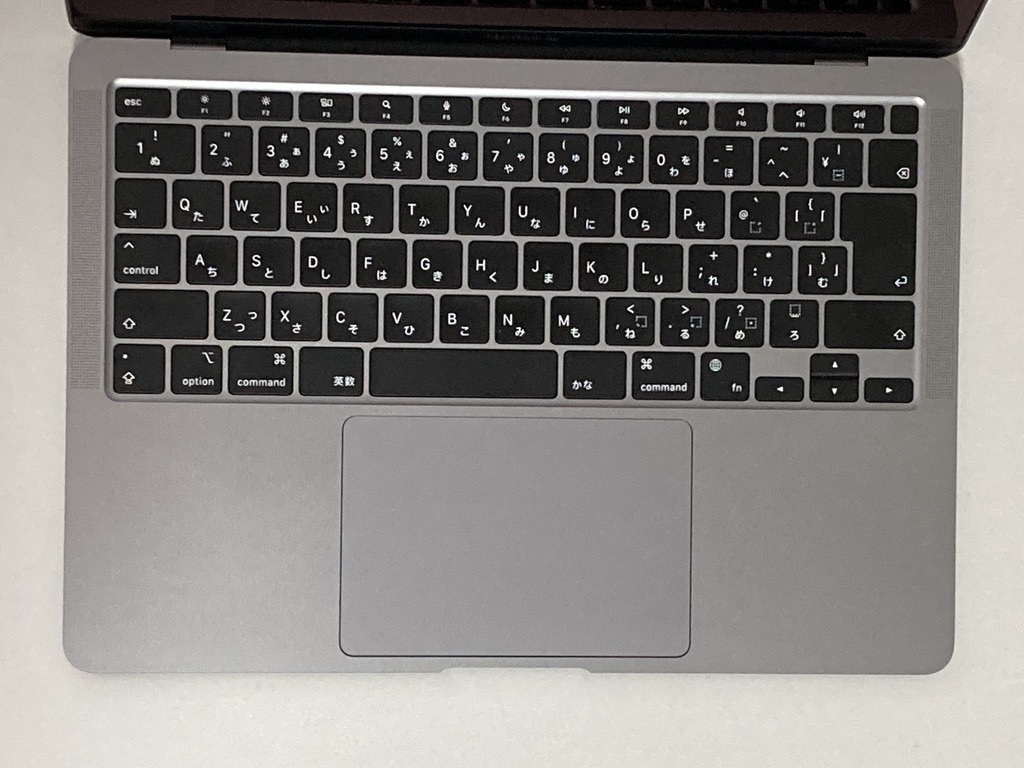ジャンク MacBook Air 2020 M1 A2337 7-core GPU 8GB/256GB スペース