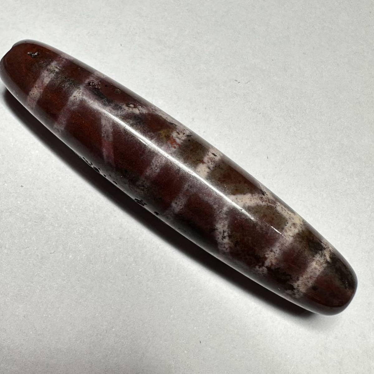 超激レア珍品‼︎ 古代老礦石　龍紋　たまご型卍一眼天珠　マニア向け マニア向け天珠 超激レア珍品‼︎ 古代老礦石 龍紋 たまご型