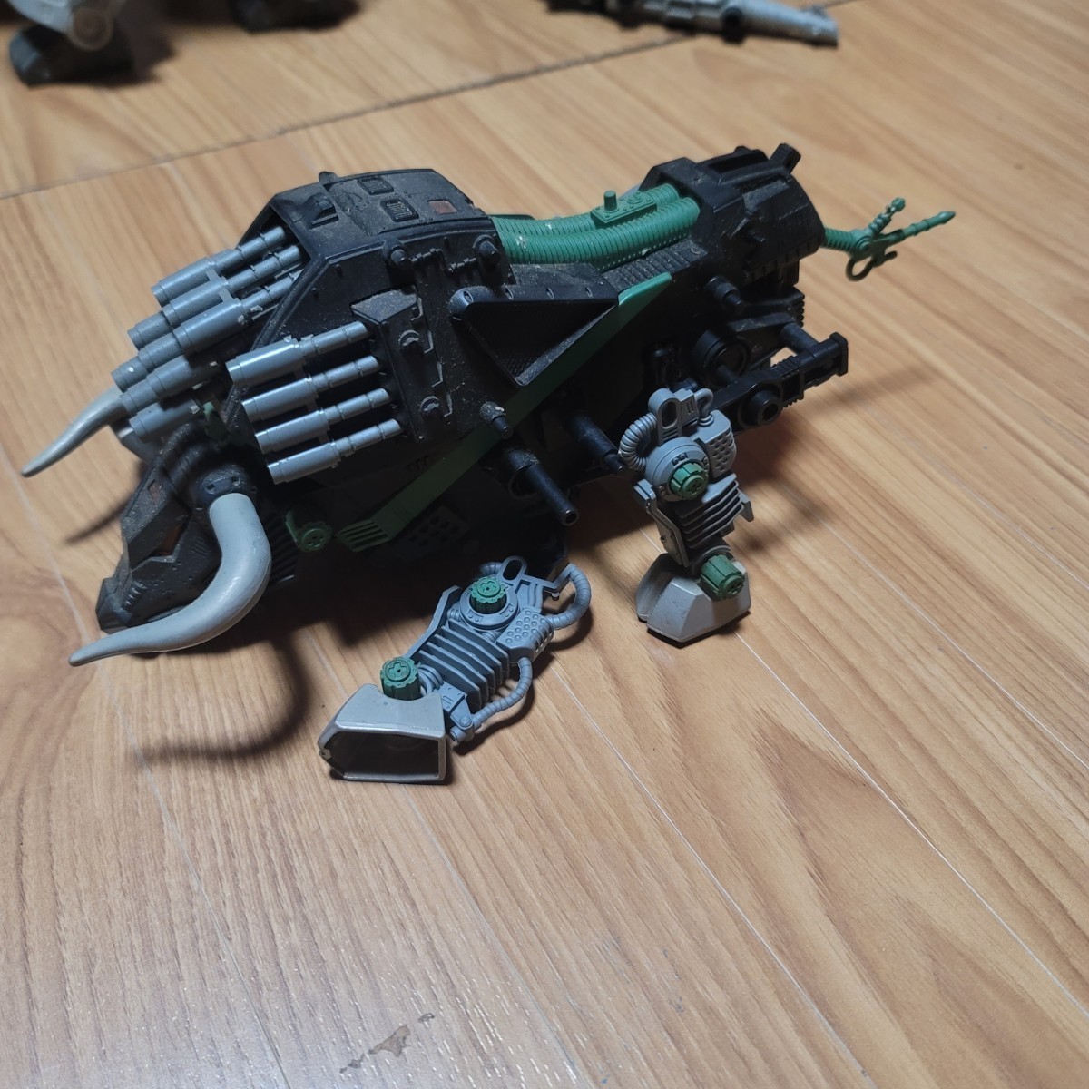 旧ゾイド 15体その他 ジャンク まとめ売り - メルカリ レア!!30年前の