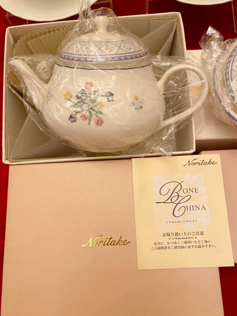Noritake ボーンチャイナ キューティーローズ カップ&ソーサー