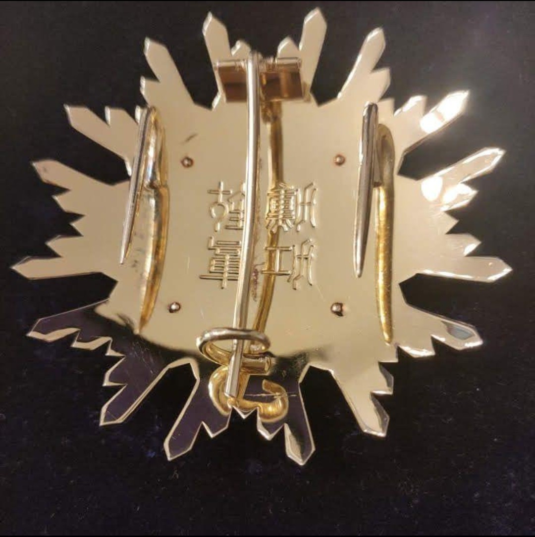 極美品! 本物保証】勲一等瑞宝章 明治勲章 瑞宝大綬章 昭和後期〜平成