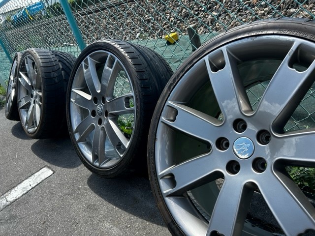 マセラティ　クアトロポルテ　スポーツGT S　純正ホイール＆タイヤセット クアトロポルテ マセラティ Ｓ Sport ネロ×ロッソレザー S（2010）試乗記何
