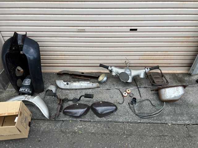 C50 カブ　純正パーツ　外装　メーター　ハンドル　ガソリンタンク　キャリア　