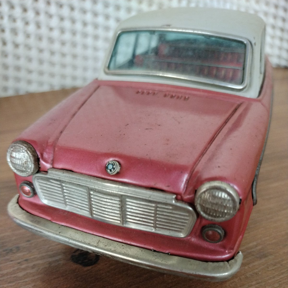 世界の自動車シリーズ 当時物 ダットサン ブルーバード 1/18 ブリキ