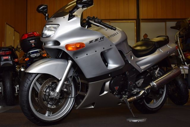 Kawasaki ZZR400N型　車検長い！ Kawasaki ZZR400N型 車検長い！ カワサキ ZZR400のクチコミ - 価格.com