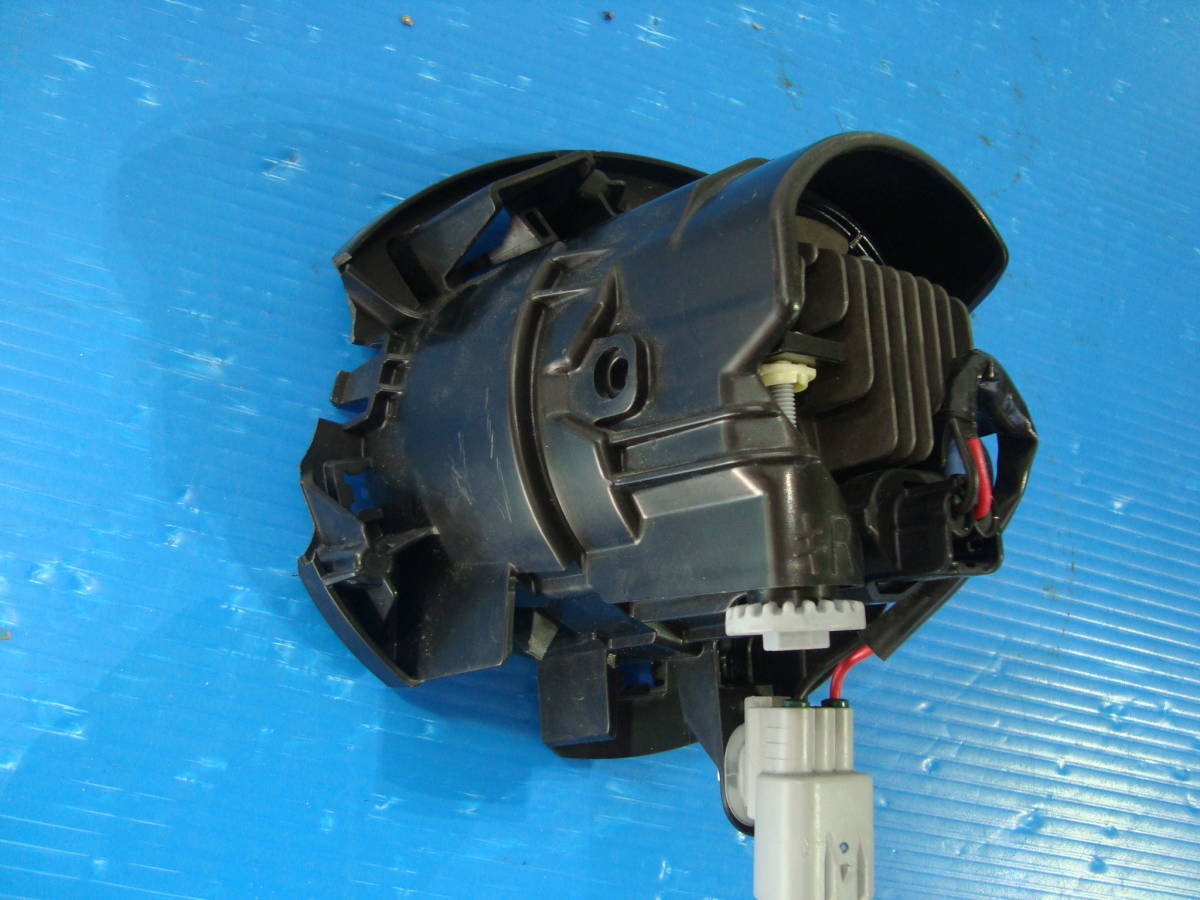 【N286】LA800S LA810S ムーブキャンバス 純正 右フォグランプ　右フォグライト LED コイト　KOITO 114-11092 LA800S ムーヴキャンバス ダイハツ 左右 フォグカバー 右ヘッド