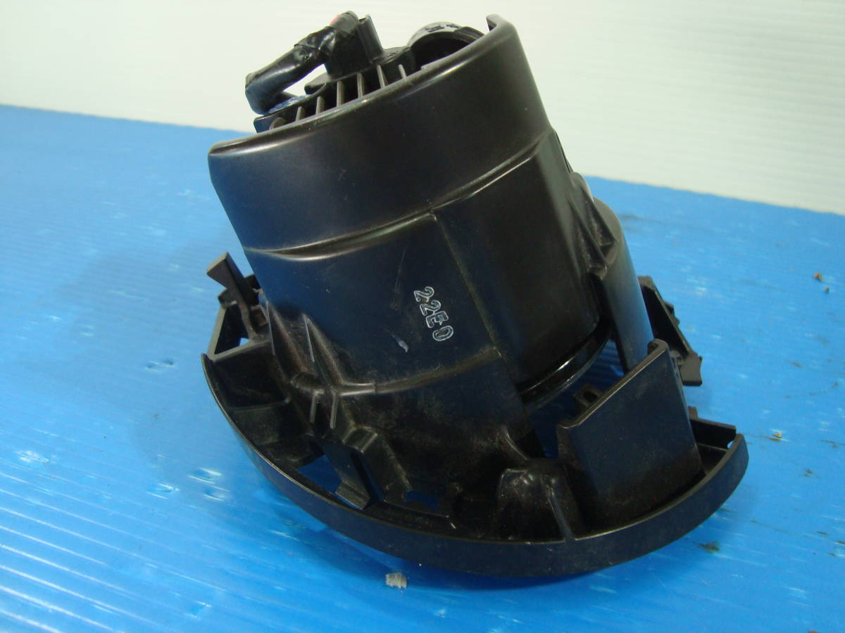 【N286】LA800S LA810S ムーブキャンバス 純正 右フォグランプ　右フォグライト LED コイト　KOITO 114-11092 LA800S ムーヴキャンバス ダイハツ 左右 フォグカバー 右ヘッド