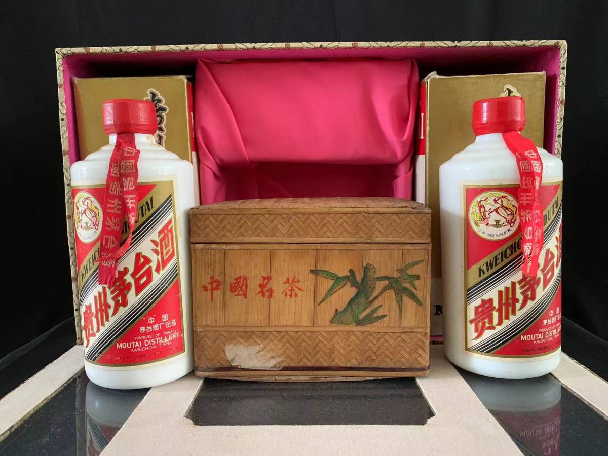 貴州茅台酒 マオタイ酒 天女ラベル 元箱 化粧箱 茶入付 270ml/641g 