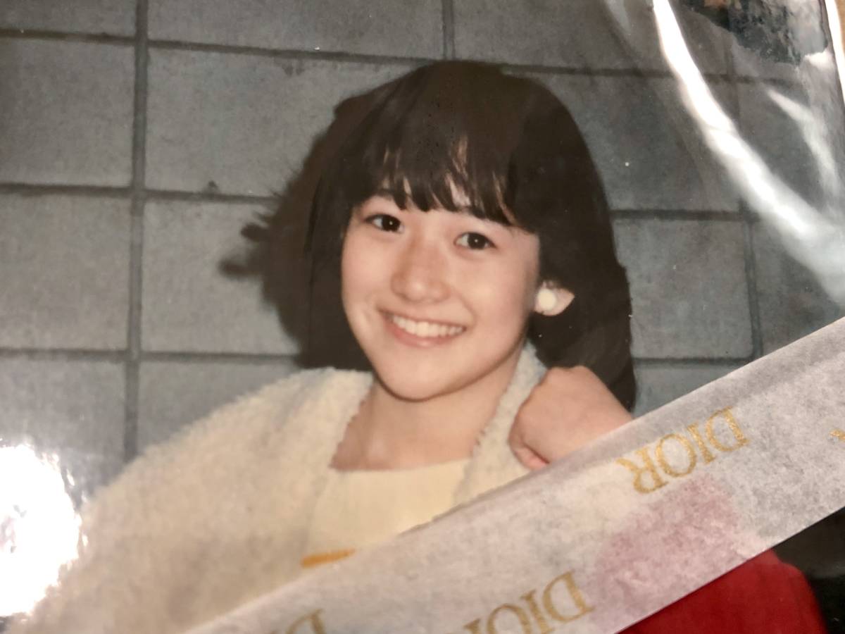 岡田有希子 公式通販 写真4枚セット 当時もの - 生写真 E版サイズ 当時