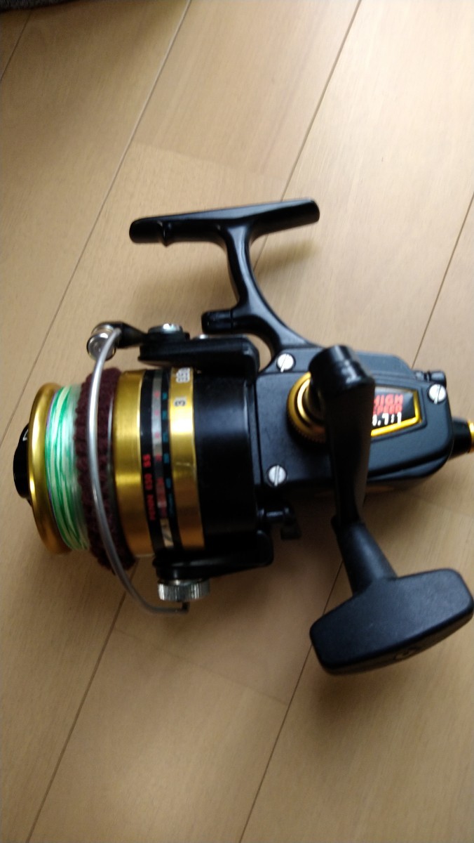 中古ペン650S使用回数少ない。ライン付き。 スピニングリール