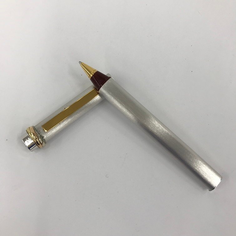 カルティエ Cartier ボールペン 526623 シルバー 箱入り【BIAE1050】 カルティエ Cartier ボールペン 526623 シルバー 箱入り【BIAE1050】