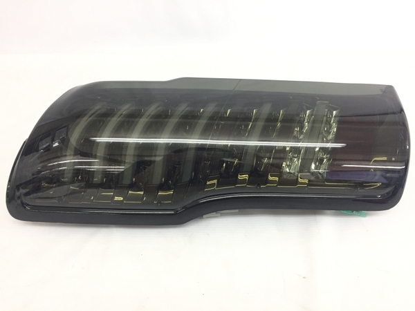 Valenti 日産キャラバン テールランプ TNNV350-SB-2 ※片方 未使用G7988432 ヴァレンティ ジュエルLEDテールランプ ジュエルLEDテールランプTRAD Webike NV350キャラバン ジュエルLED