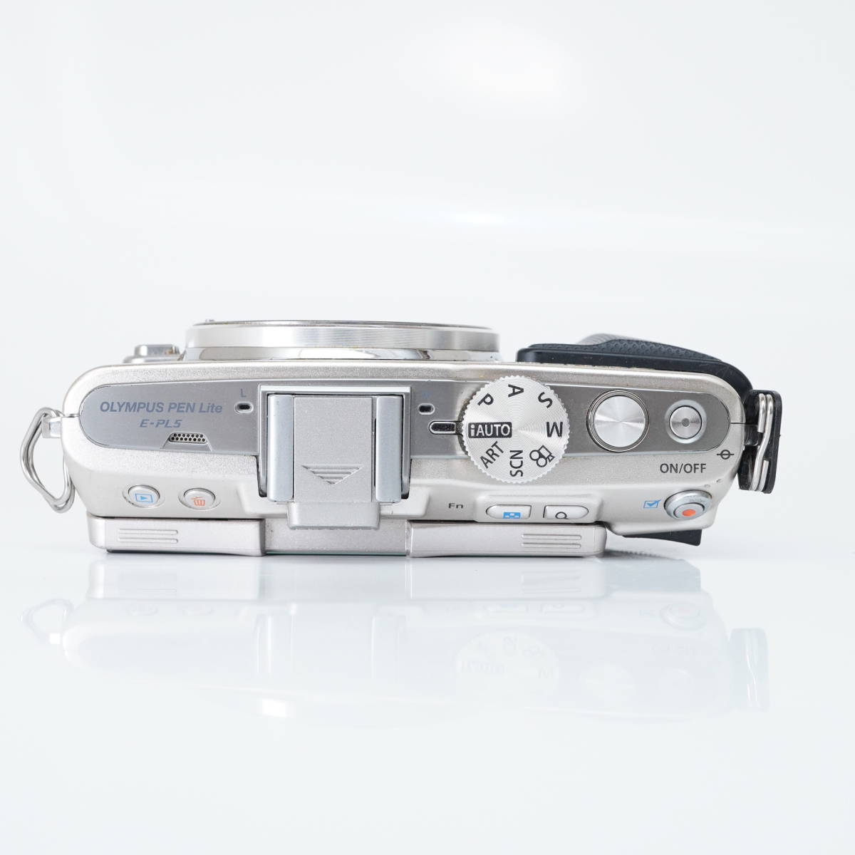 OLYMPUS PEN E-PL5 シルバー 本体 【公式通販】