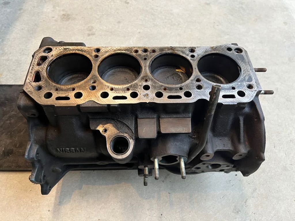 日産B110サニー用 A12エンジンのシリンダー ニッサン A12 エンジン